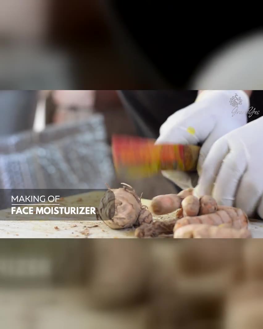 Face Moisturizer being made